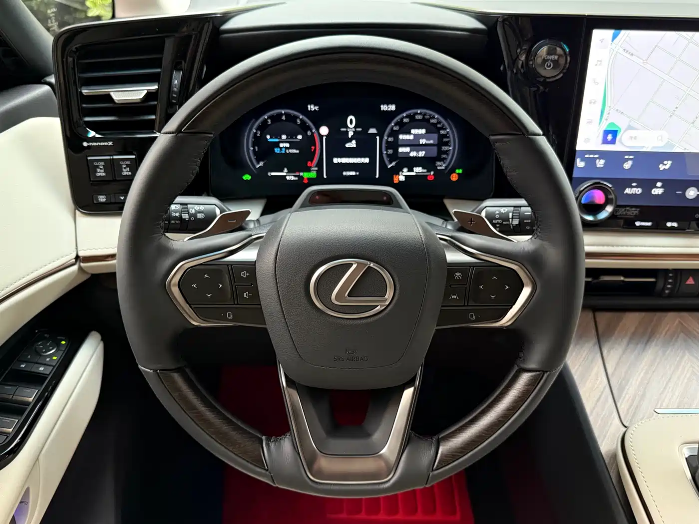 LEXUS LM