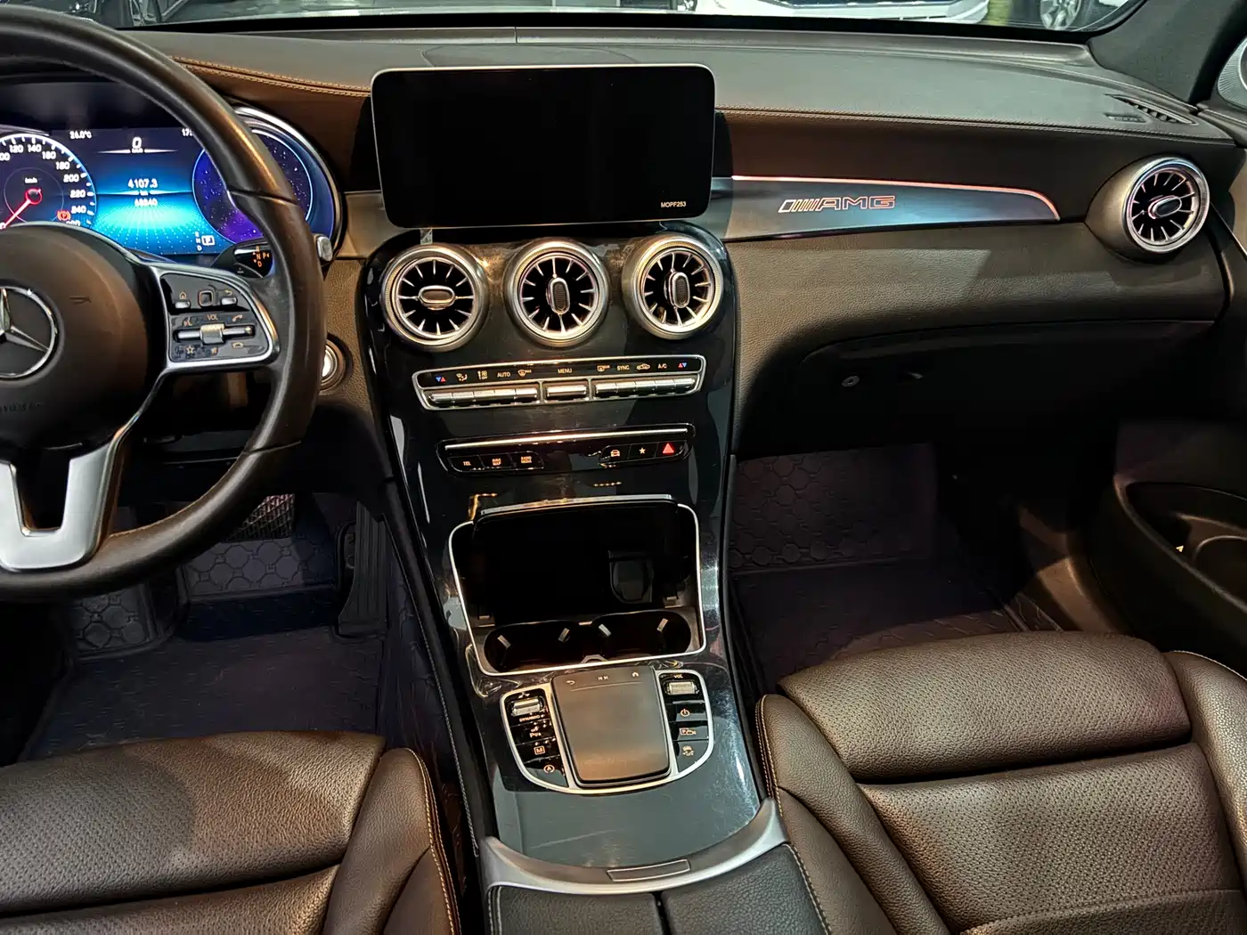Mercedes-Benz GLC 2020 Facelift GLC 260 L 4MATIC Dynamic фото 9