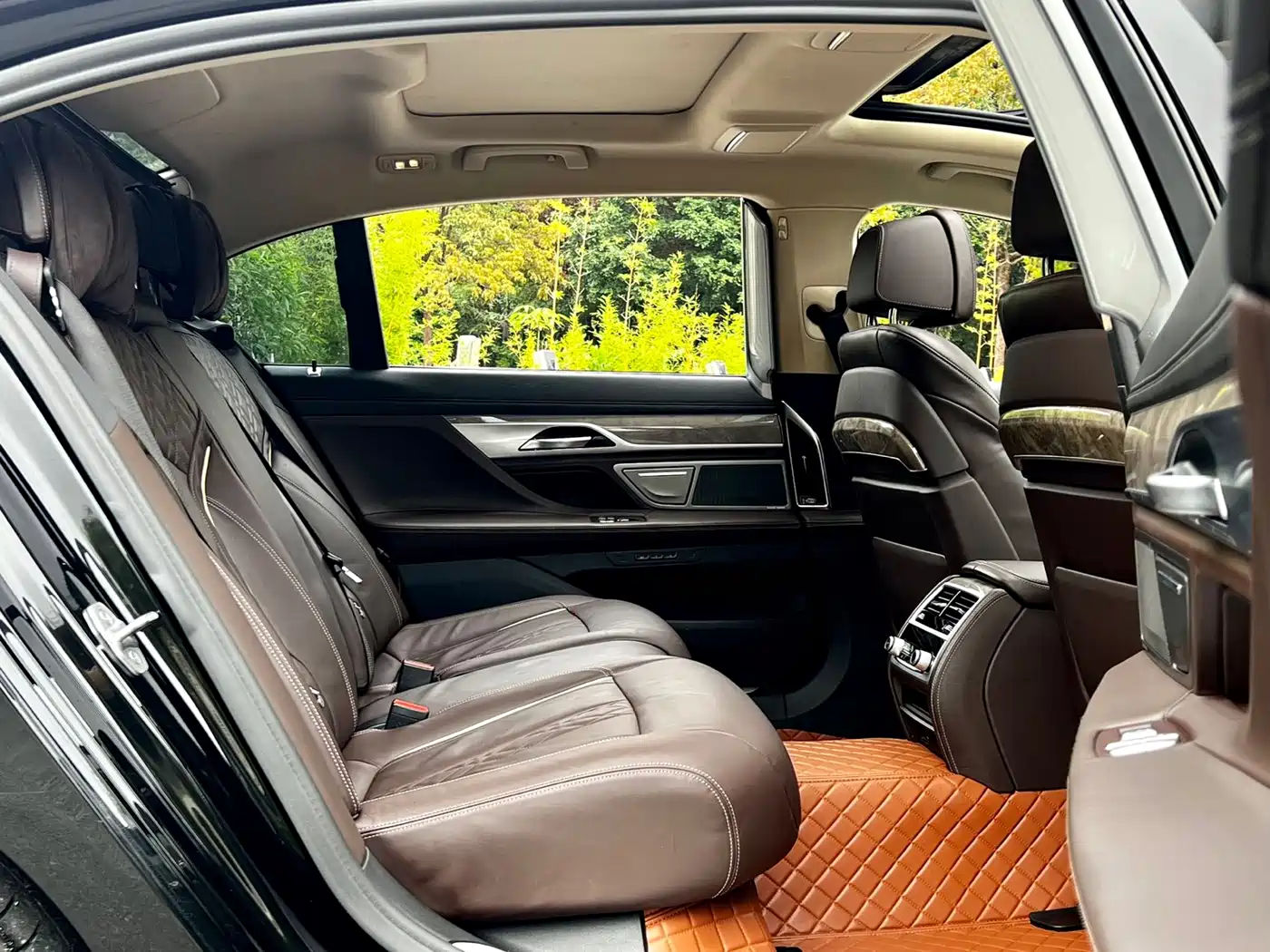BMW 7 Series 2019 Facelift 740Li Leading Luxury Package фото 19