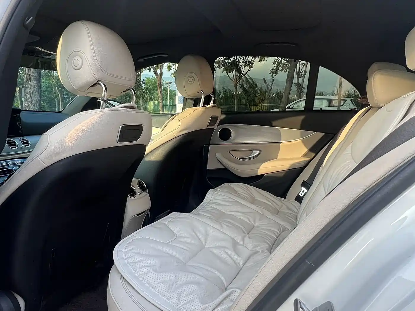 Фото 8 - Mercedes-Benz E-Class