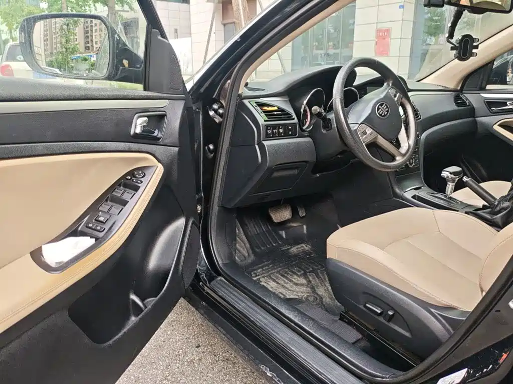 Besturn B70 2014 2014 2.0L Automatic Luxury