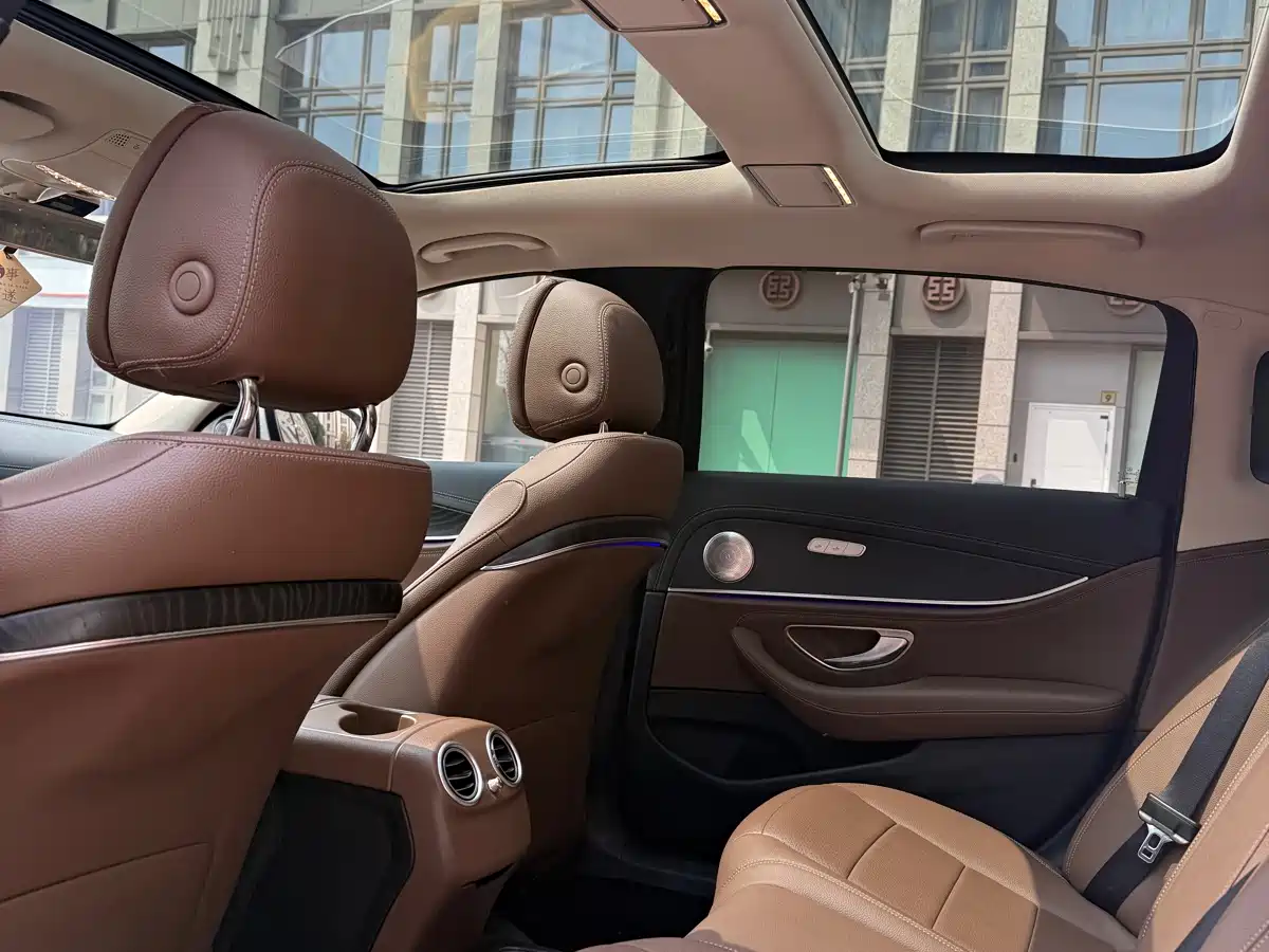 Mercedes-Benz E-Class 2020 Model E 260 L Sport фото 10