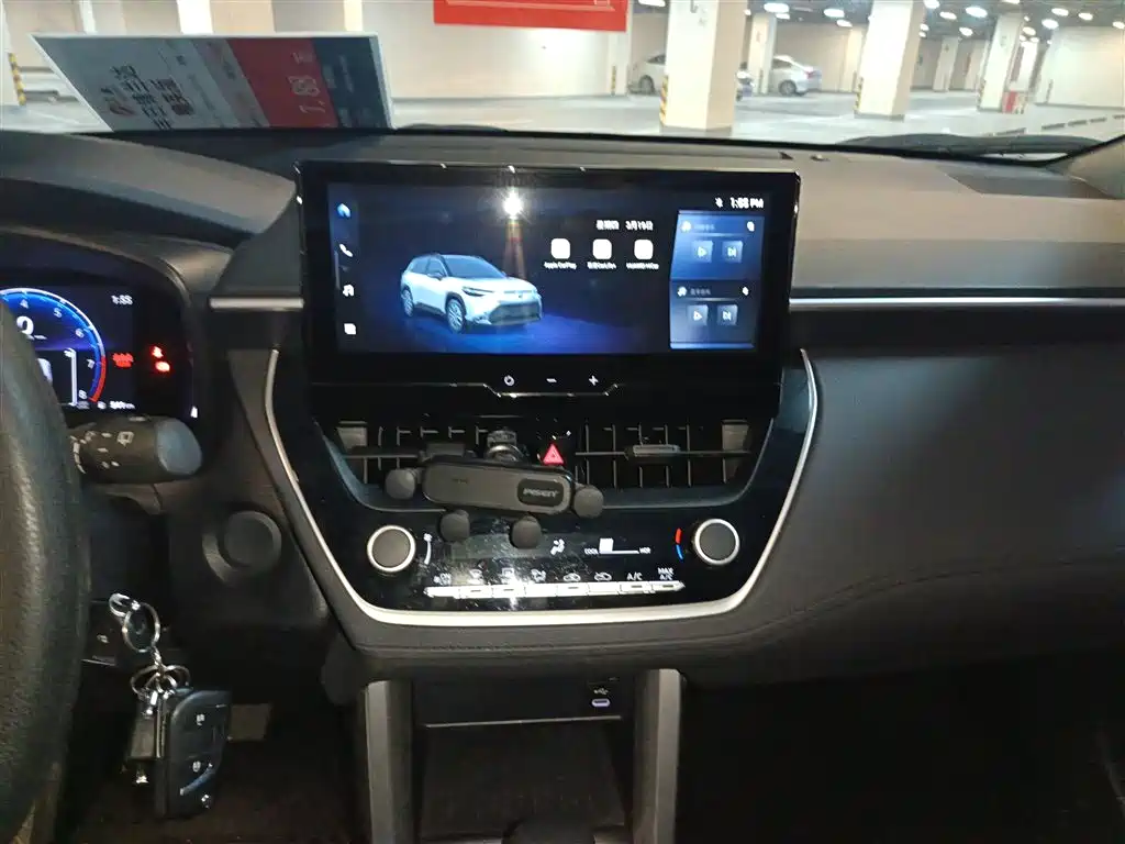 Toyota Frontlander 2024 2.0L CVT Elite Edition фото 9