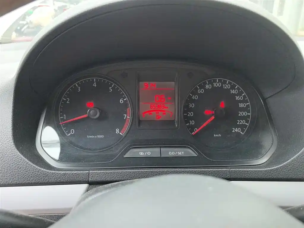 Volkswagen Jetta 2013 1.6L Manual Comfort фото 7