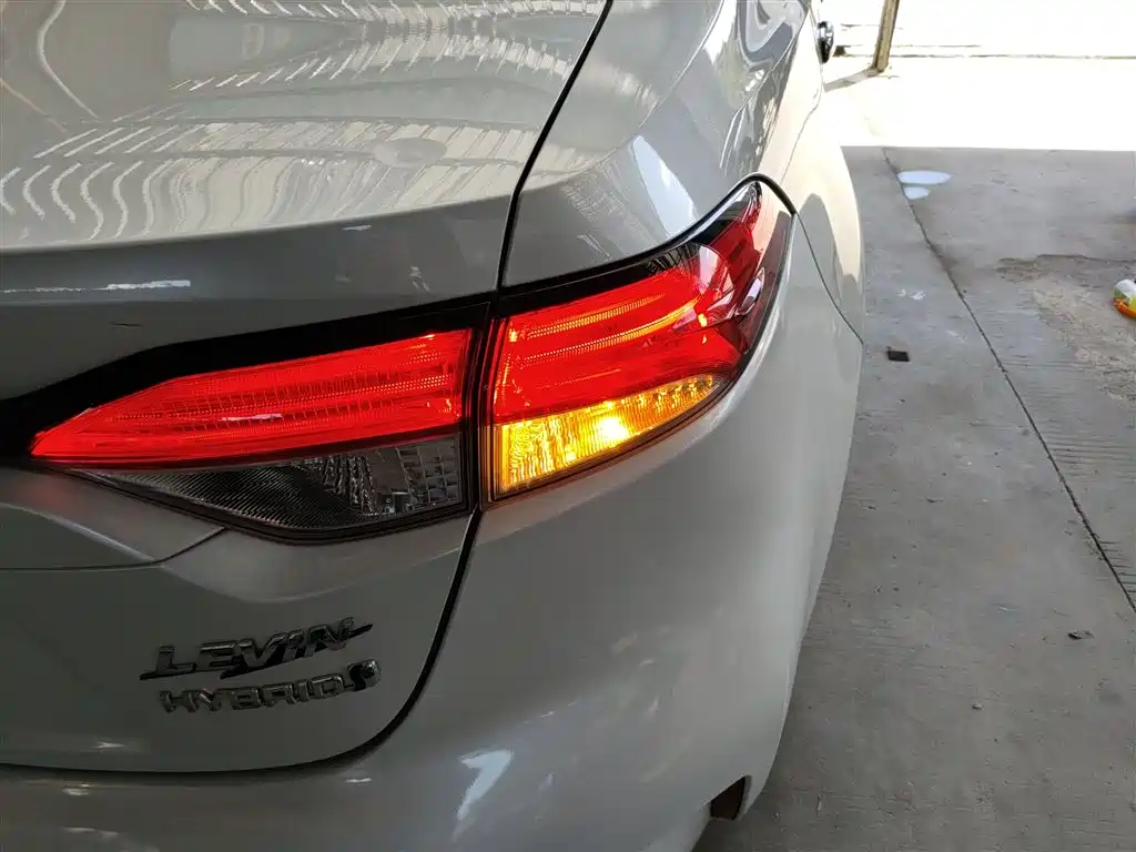 Toyota Levin 2022 Dual Engine 1.8H E-CVT Luxury Edition фото 8