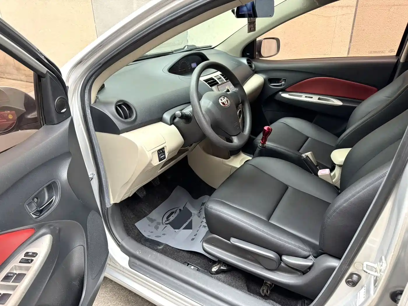 Toyota Vios 2010 1.6L GL-i MT фото 4