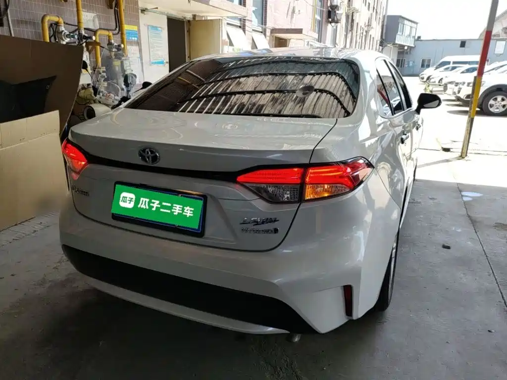 Toyota Levin 2022 Dual Engine 1.8H E-CVT Luxury Edition фото 7