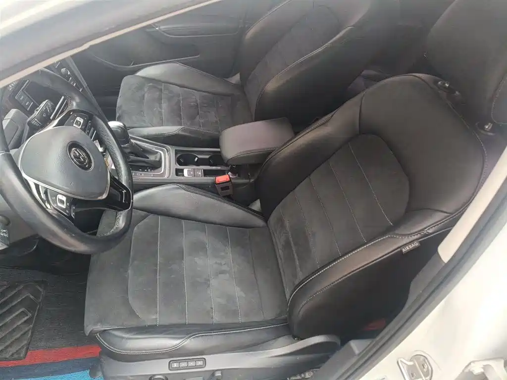Volkswagen Golf 2018 230TSI Automatic Comfort фото 8
