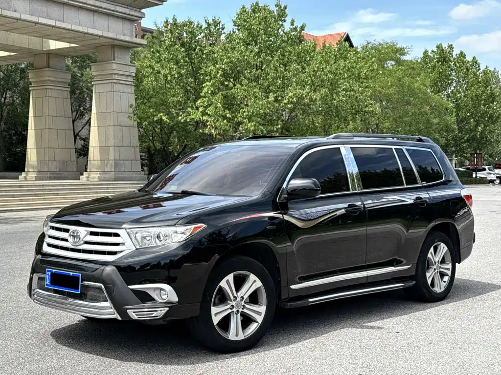 Фото 4 - Toyota Highlander