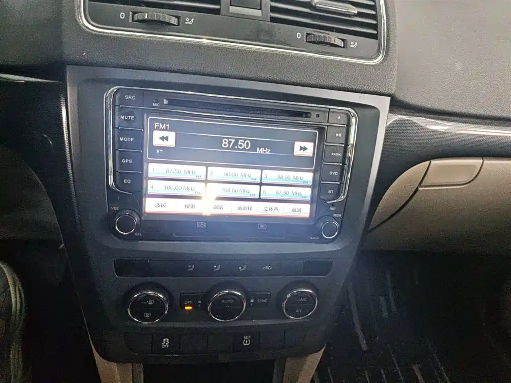 Škoda Yeti 2016 1.4TSI DSG Pioneer Edition фото 5