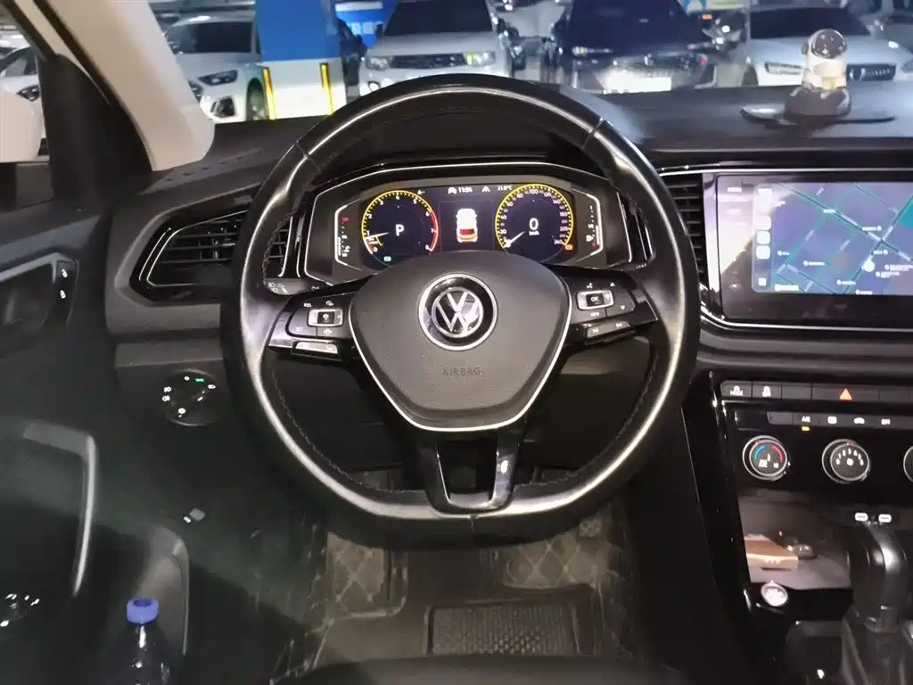 Volkswagen T-ROC 2021 280TSI DSG 2WD Comfort Smart Connect 30th Anniversary Edition фото 6