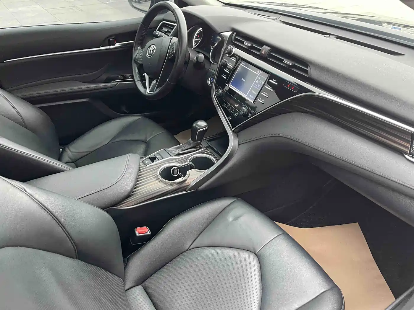 Toyota Camry 2018 2.0G Luxury Edition фото 5