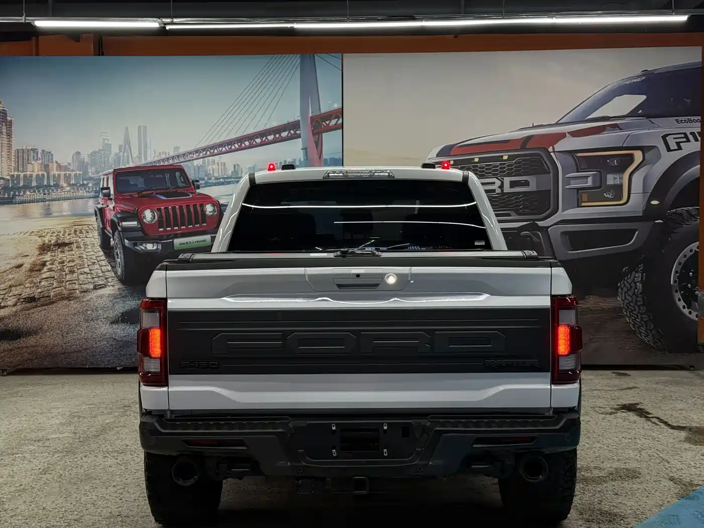 FORD F-150 RAPTOR