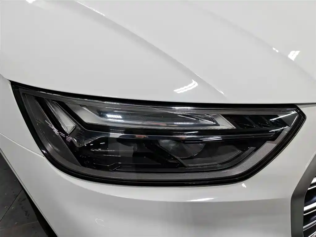 Audi Q5L 2022 40T Luxury Dynamic фото 13