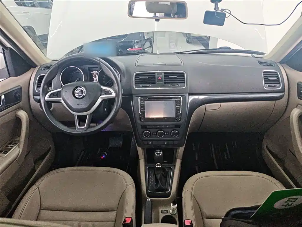 Škoda Yeti 2016 1.4TSI DSG Pioneer Edition фото 12
