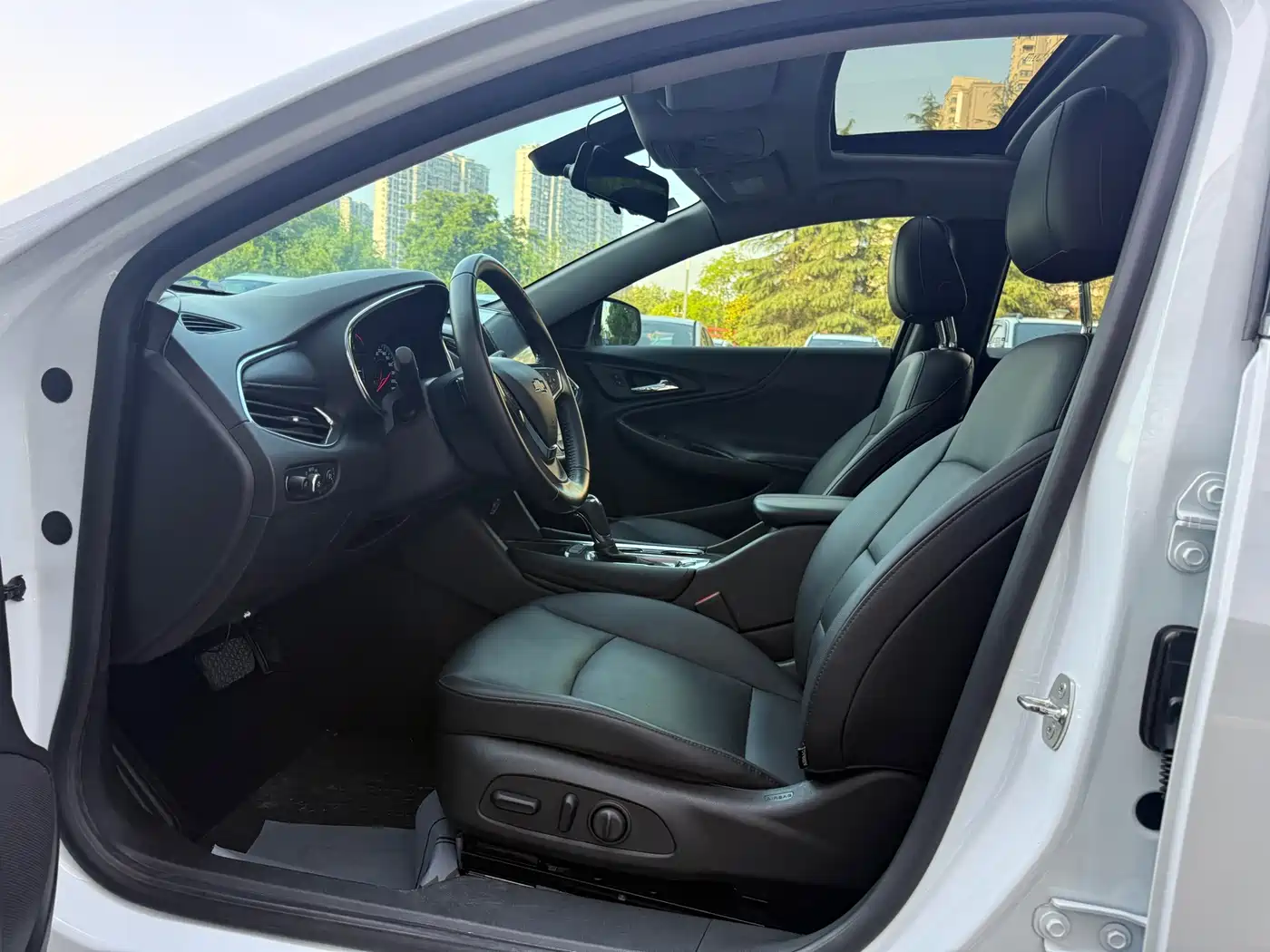 Chevrolet Malibu XL 2017 1.5T Auto Sport Edition фото 5