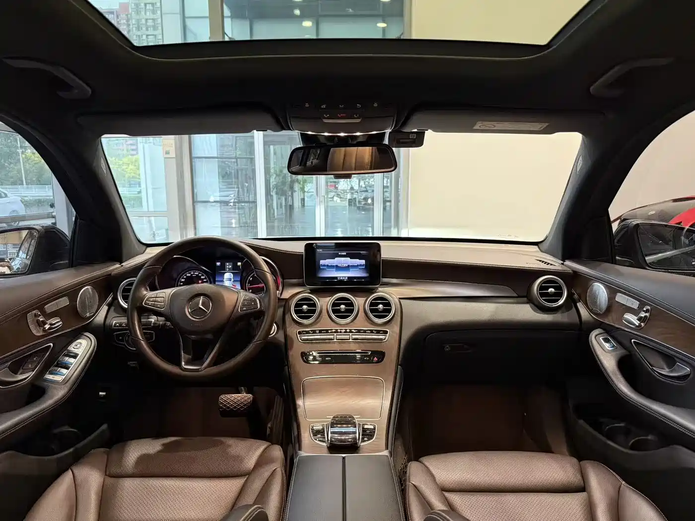 Mercedes-Benz GLC 2019 GLC 300 L 4MATIC Dynamic фото 10