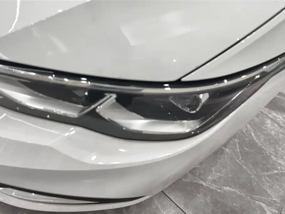 Volkswagen Golf 2021 200TSI DSG фото 5
