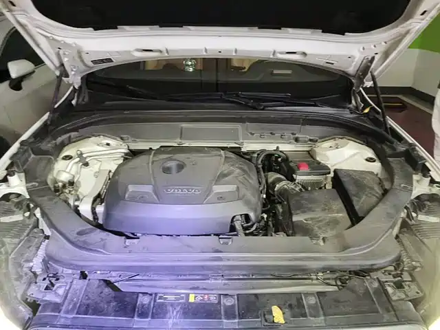 Volvo XC60 2019 T5 4WD Intelligent Ease China VI — фото 3