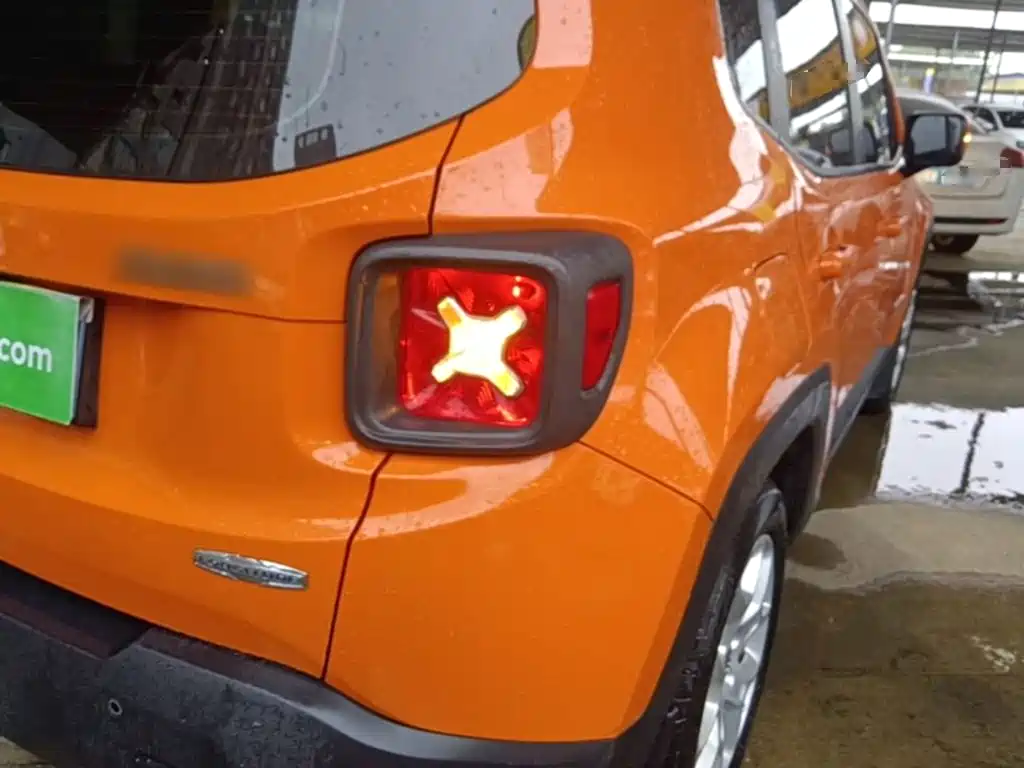Jeep Renegade 2019 2018 Connected Large Screen Edition 180T Automatic High Energy