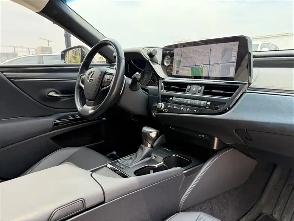 Lexus ES 2022 200 Excellence Edition фото 17