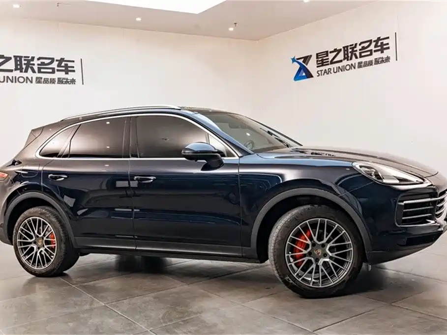 Porsche Cayenne New Energy 2021 Cayenne E-Hybrid 2.0T фото 6