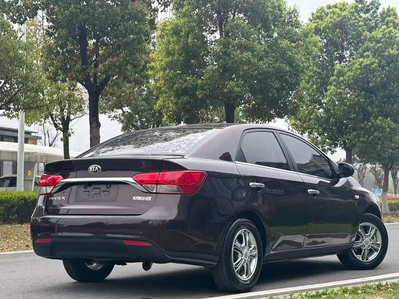 Kia Forte 2014 1.6L MT GL фото 3