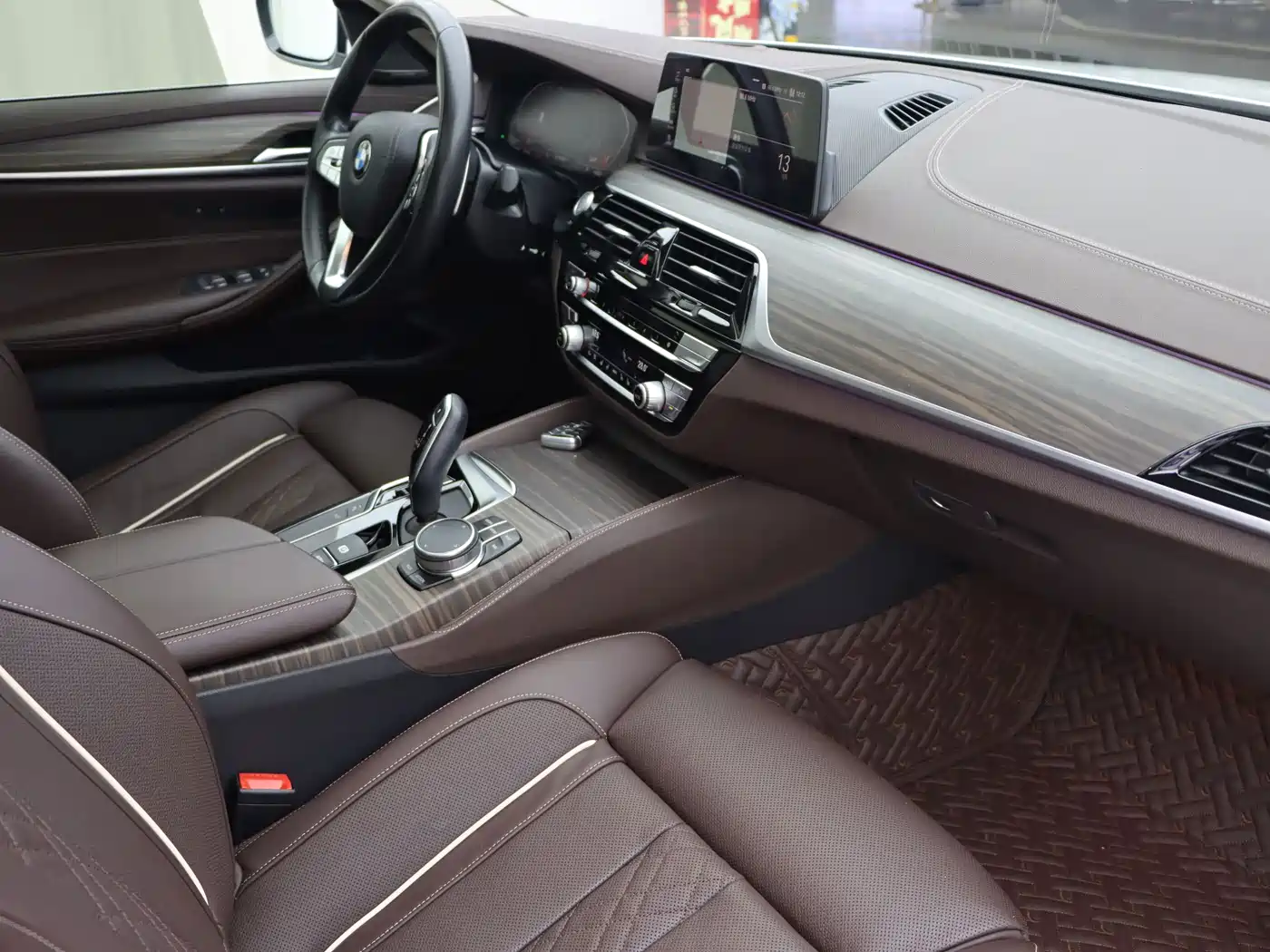 Photo 9 - BMW 5 Series