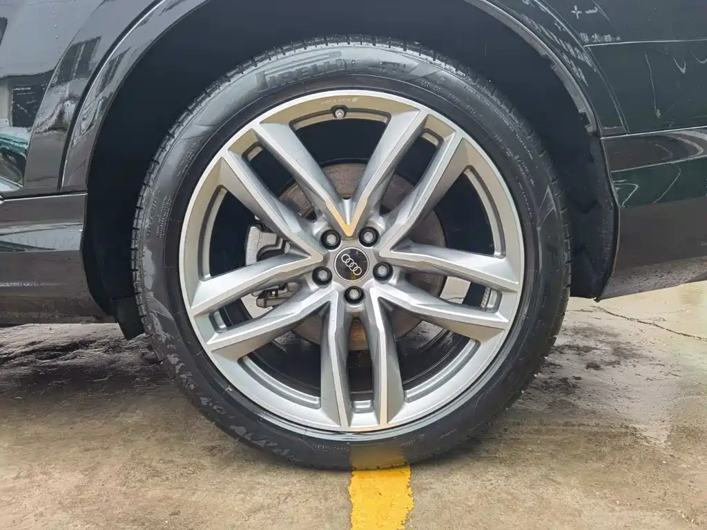 Audi Q7 2025 2025 55 TFSI quattro S line Sport