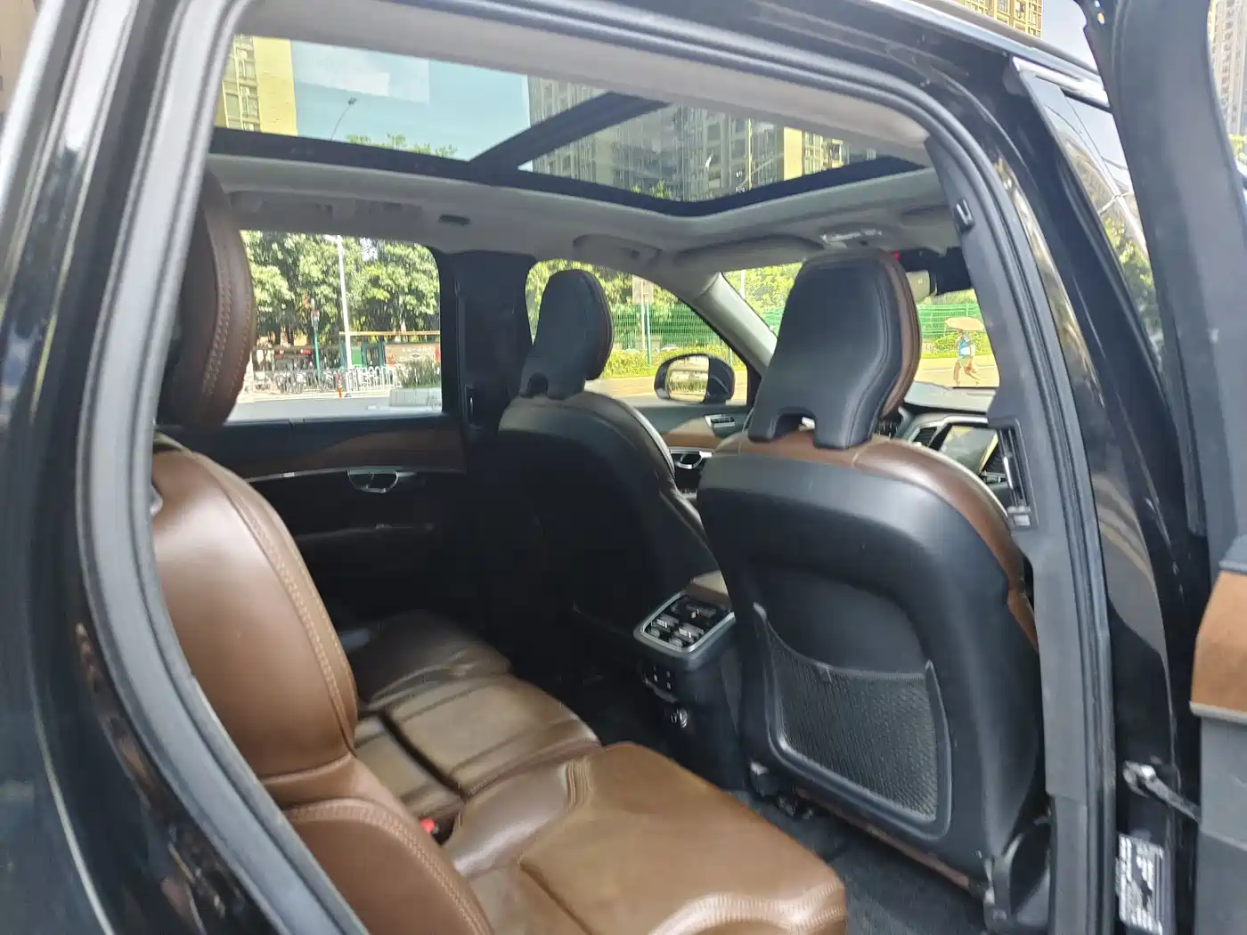 صورة 11 - Volvo XC90