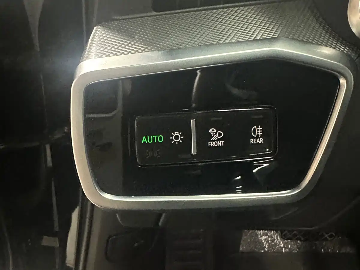 Фото 5 - Audi A6L