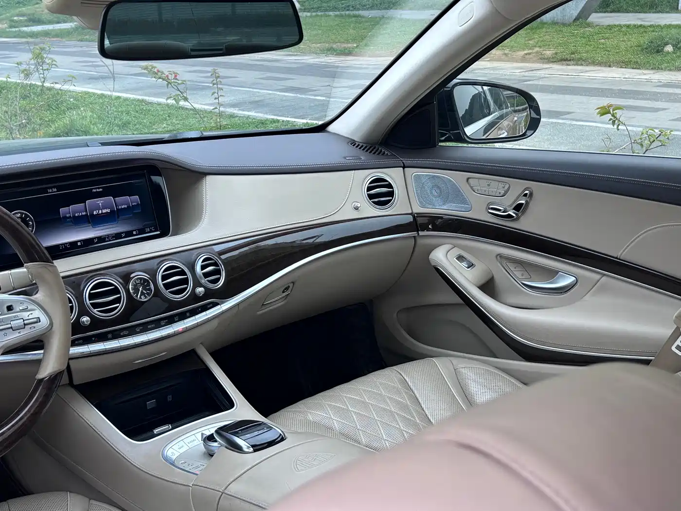 Mercedes-Benz Maybach S-Class 2016 S 400 4MATIC фото 14