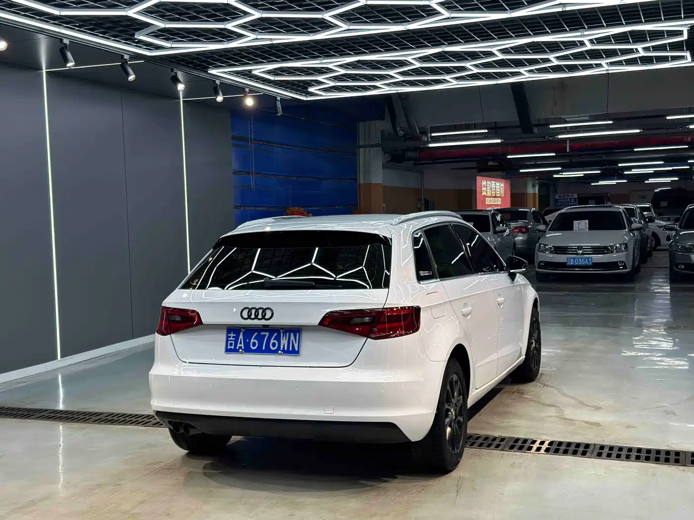 Audi A3 2016 Sportback 35 TFSI Leadership фото 9