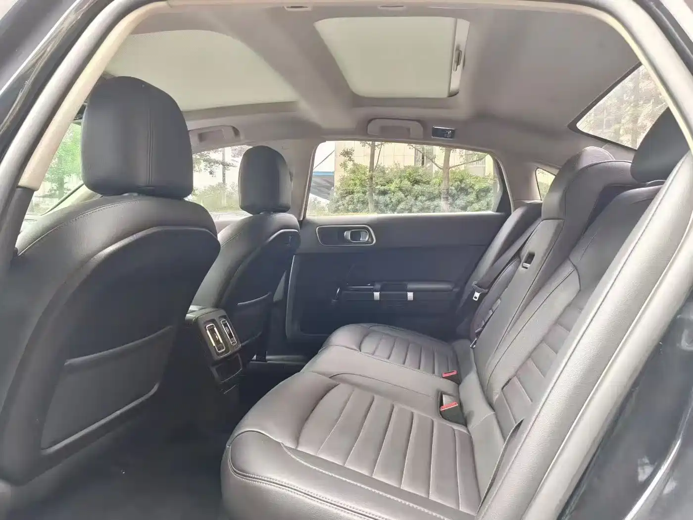 Фото 6 - Citroën C6
