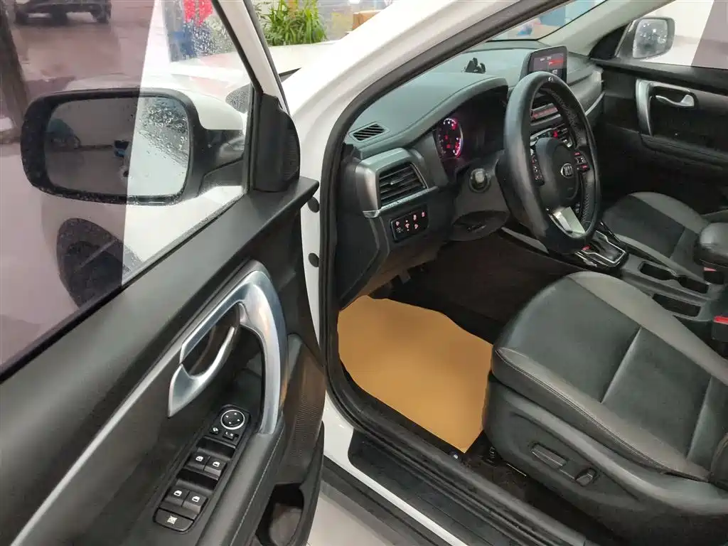 Kia Sportage 2019 2.0L Automatic Smart Luxury Edition фото 16