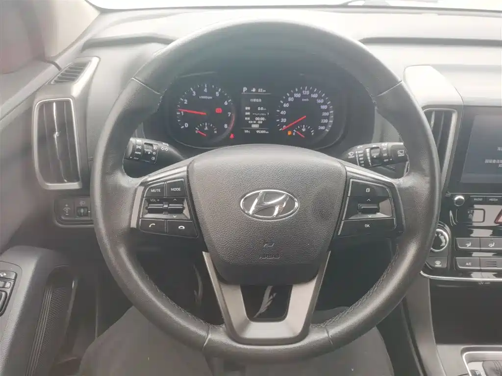 Hyundai Beijing Hyundai ix35 2019 2.0L Automatic 2WD Zhiyong·Enjoy China V фото 7