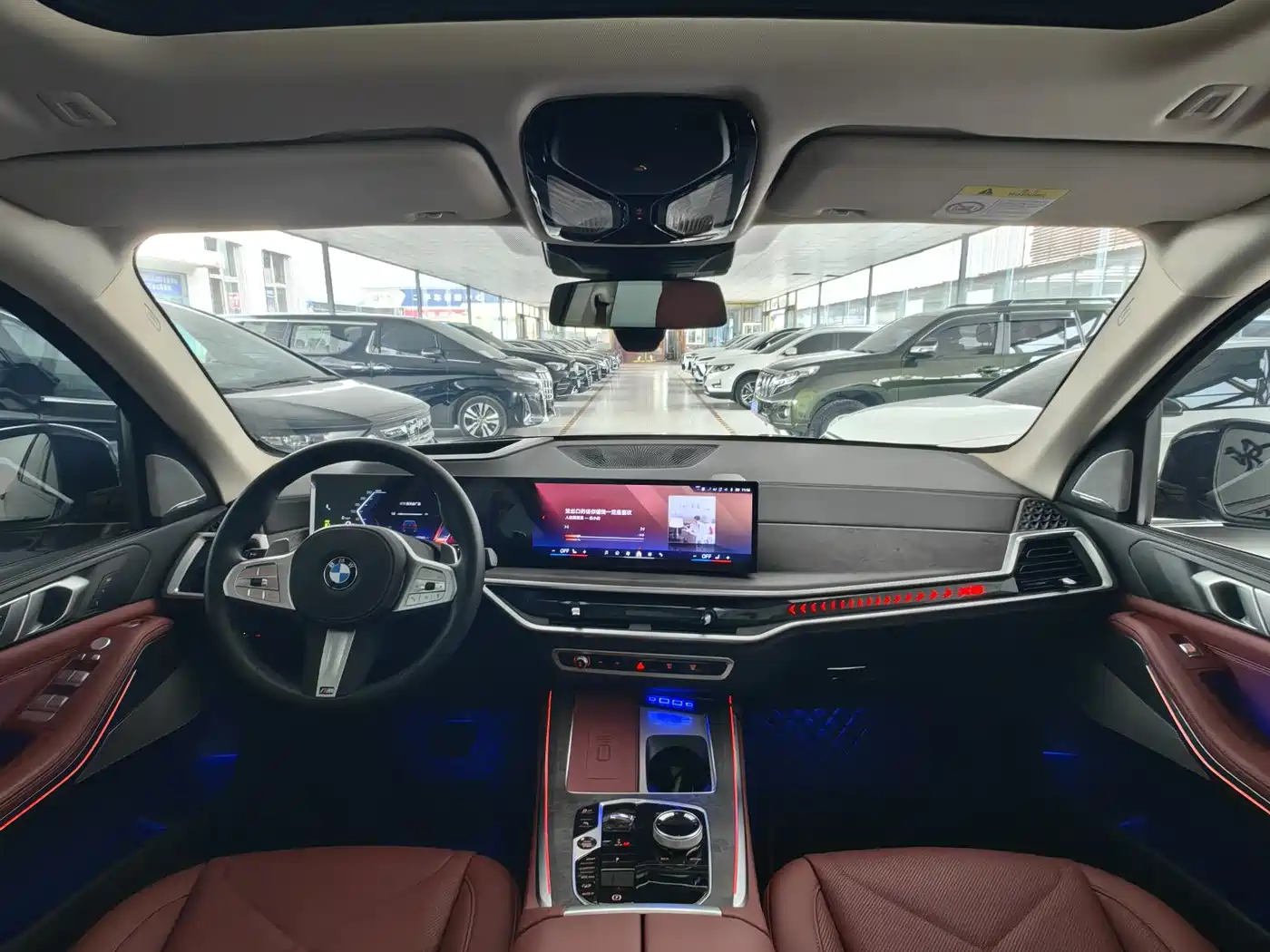 BMW X5 2023 xDrive 30Li Premium M Sport Black Night Package фото 13