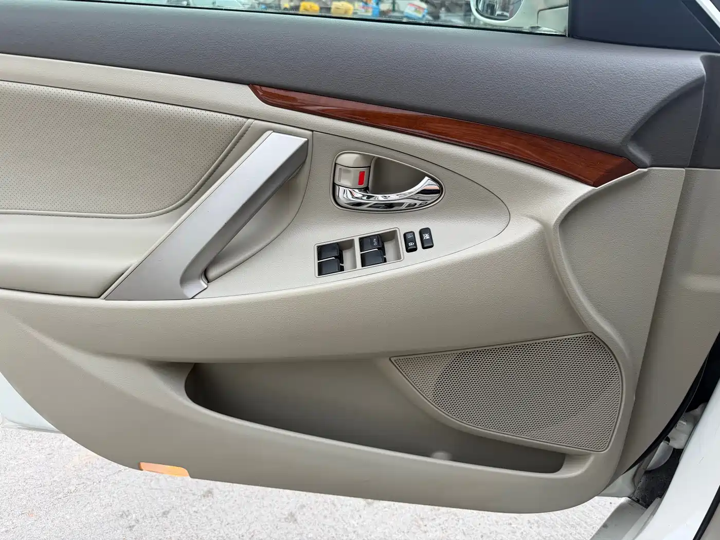 Toyota Camry 2013 200G Classic Luxury Edition фото 10