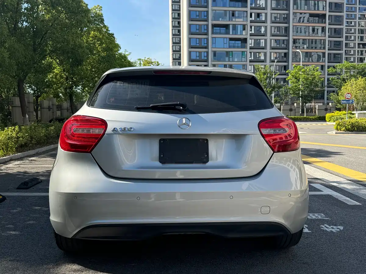 Mercedes-Benz A-Class (Import) 2015 A 180 фото 15