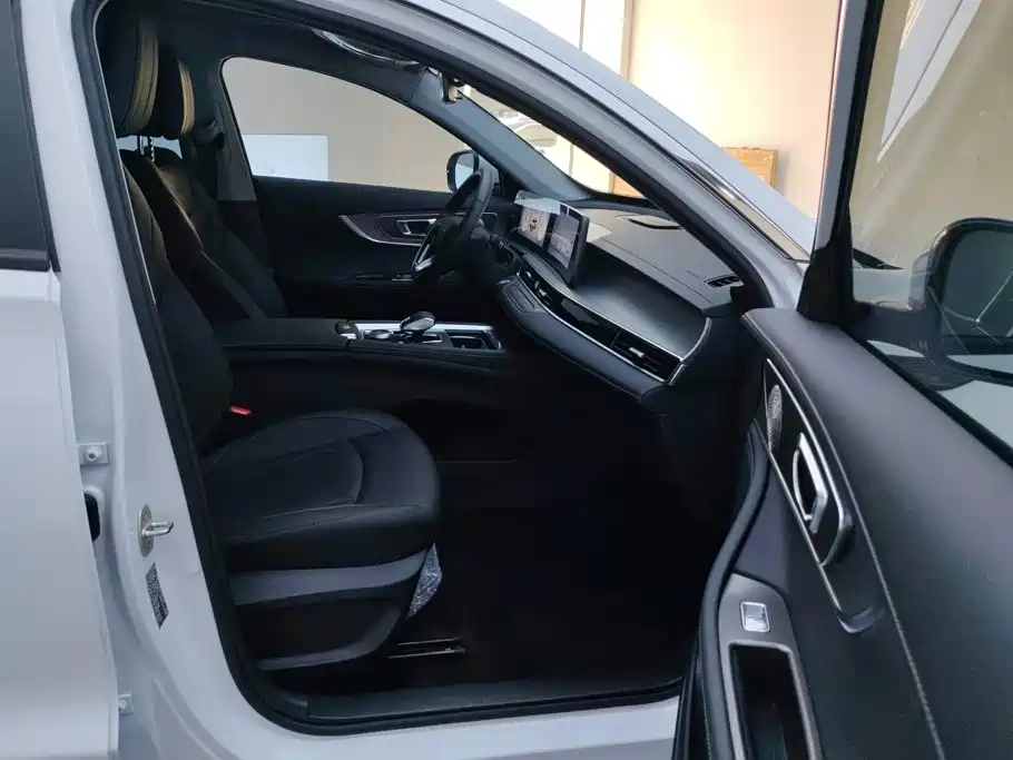 Chery Tiggo 8 PRO 2025 2025 290T 2WD Luxury Edition