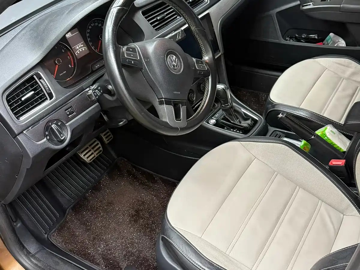 Volkswagen Gran Lavida 2014 1.4TSI DSG фото 2