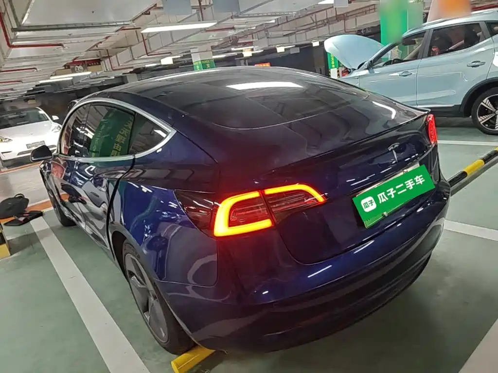 Фото 5 - Tesla Model 3