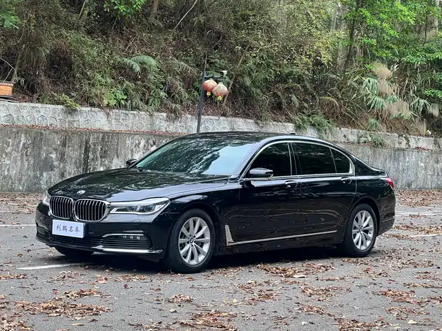 BMW 7 SERIES