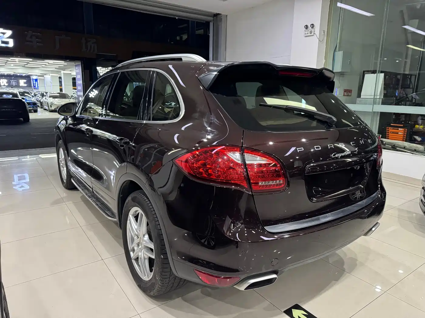 Porsche Cayenne 2011 Cayenne S 4.8L фото 12