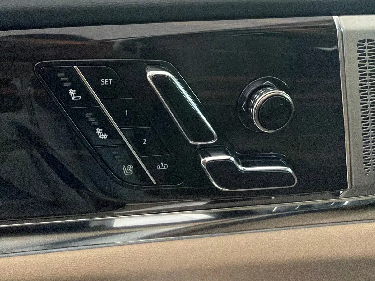 Cadillac XT5 2024 2025 2.0T Premium Model