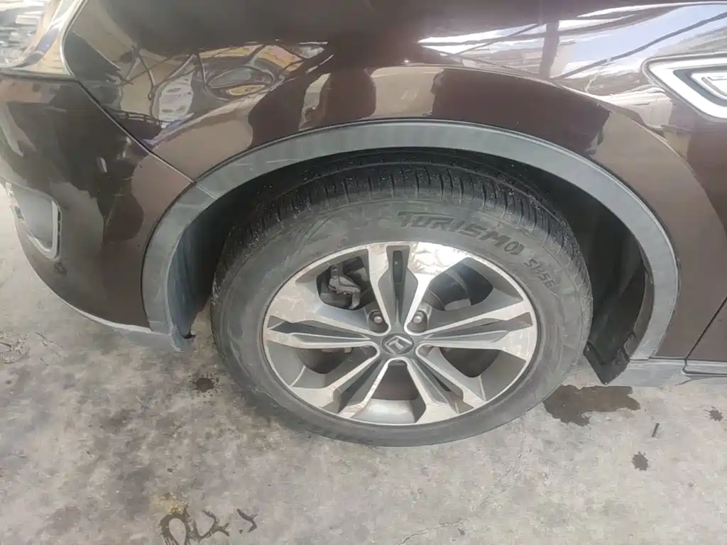 Luxgen U6 SUV 2015 2014 2.0T Wisdom Premium