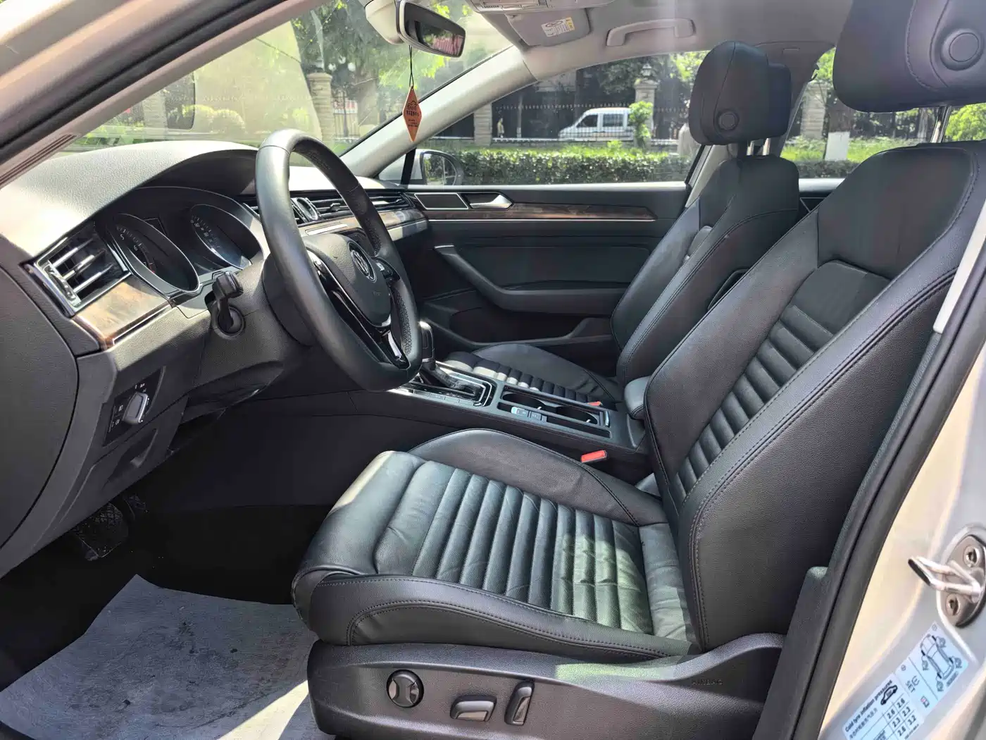 Volkswagen Magotan 2019 330TSI DSG Luxury China V фото 6