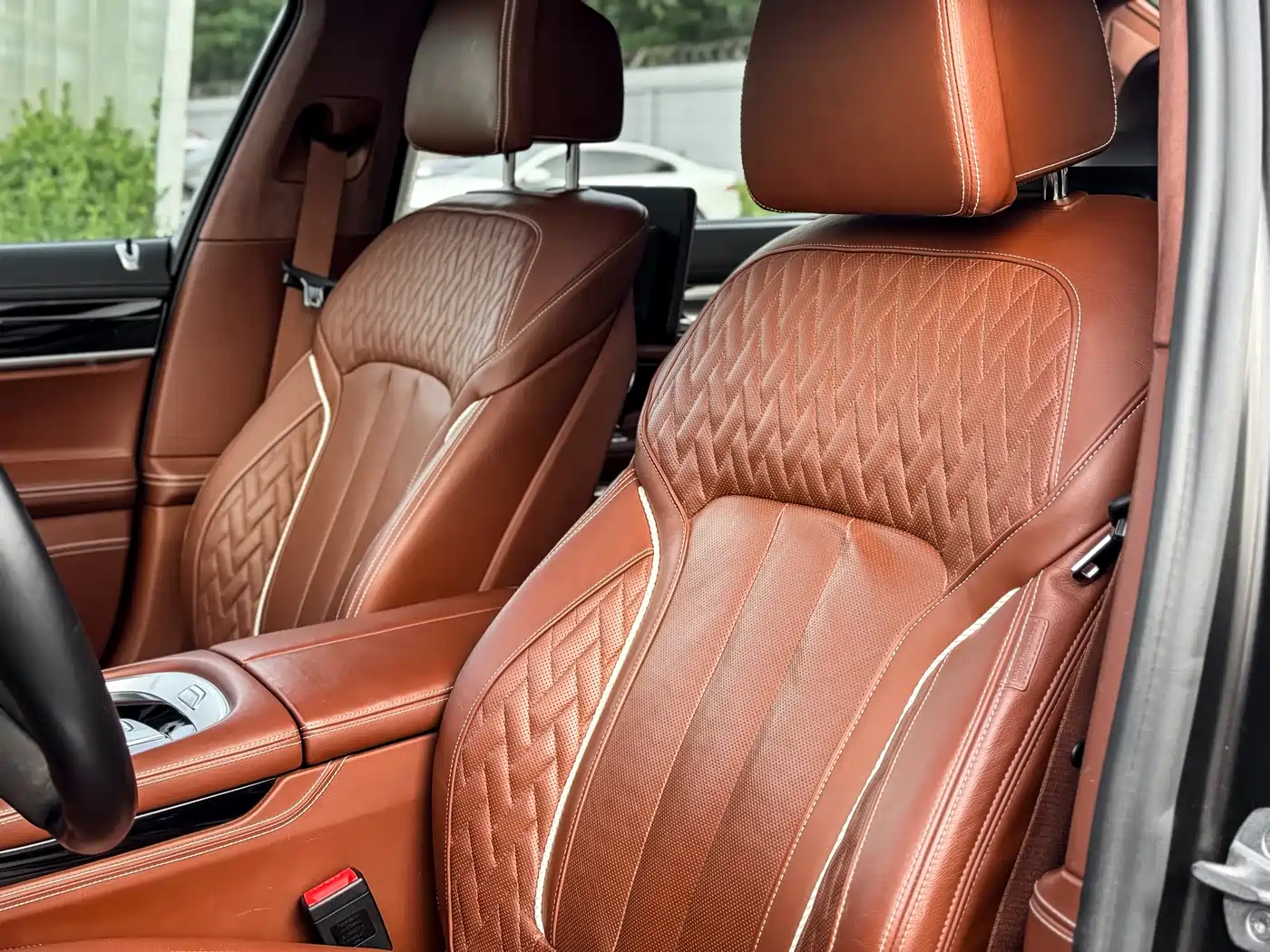 BMW 7 Series 2017 750Li xDrive Customized Edition (4-Seater) фото 6