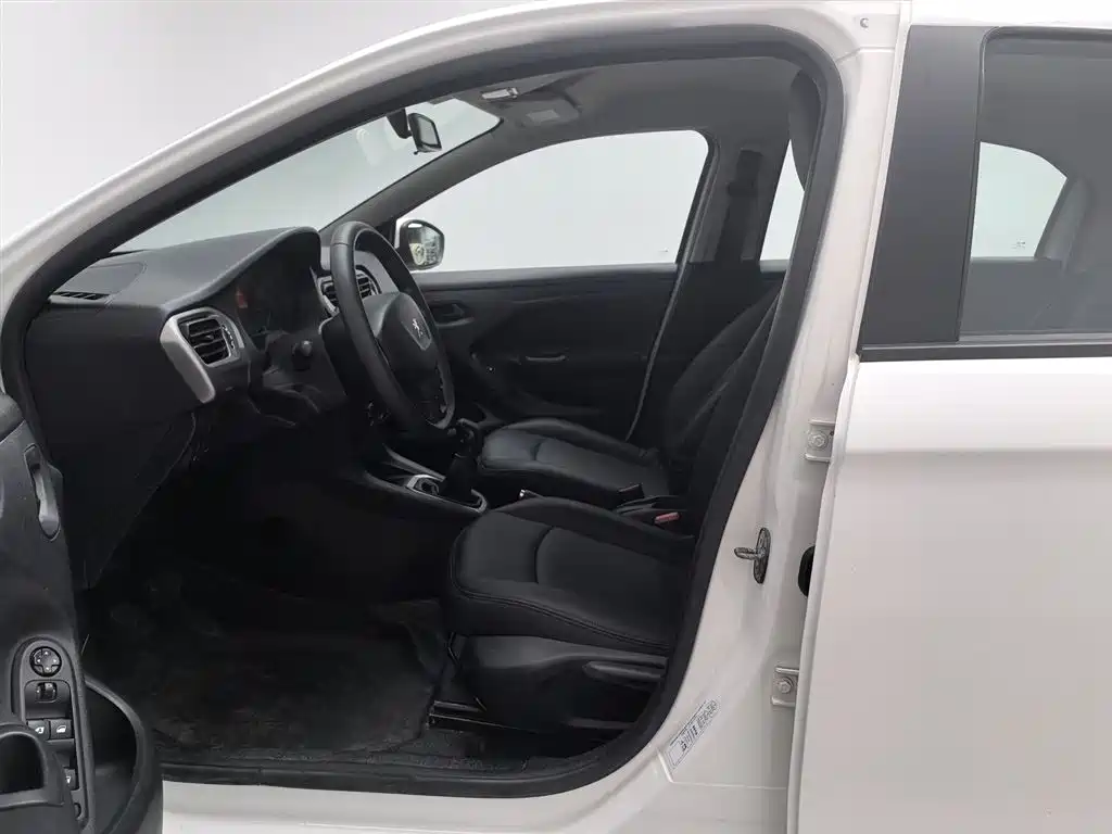 Peugeot 301 2016 1.6L Manual Comfort Edition фото 10