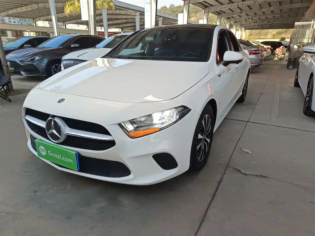 Mercedes-Benz A-Class 2019 A 180 L фото 24